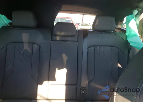 2026 BMW X3 30 xDrive z USA, uszkodzony, nr VIN 5UX53GP04T9265093